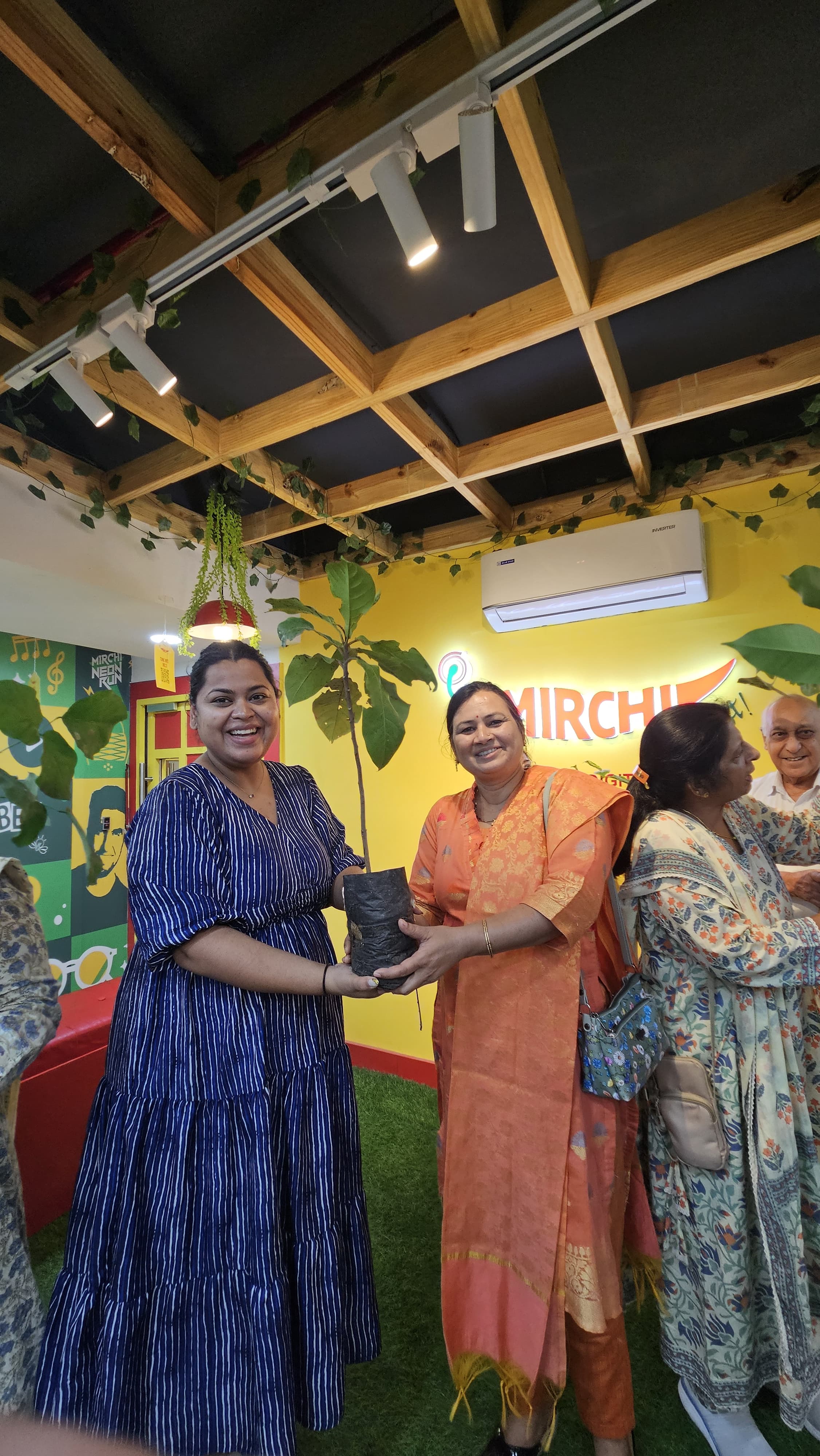 WhatsApp Image 2025-08-29 at 15.45.26_caa44bf5.jpg